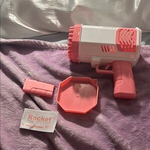 SHEIN Pink and White Toy Rocket Blaster